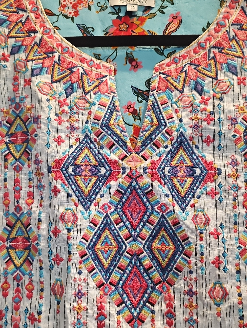 John Mark Embroidered Top - Picture 5 of 9